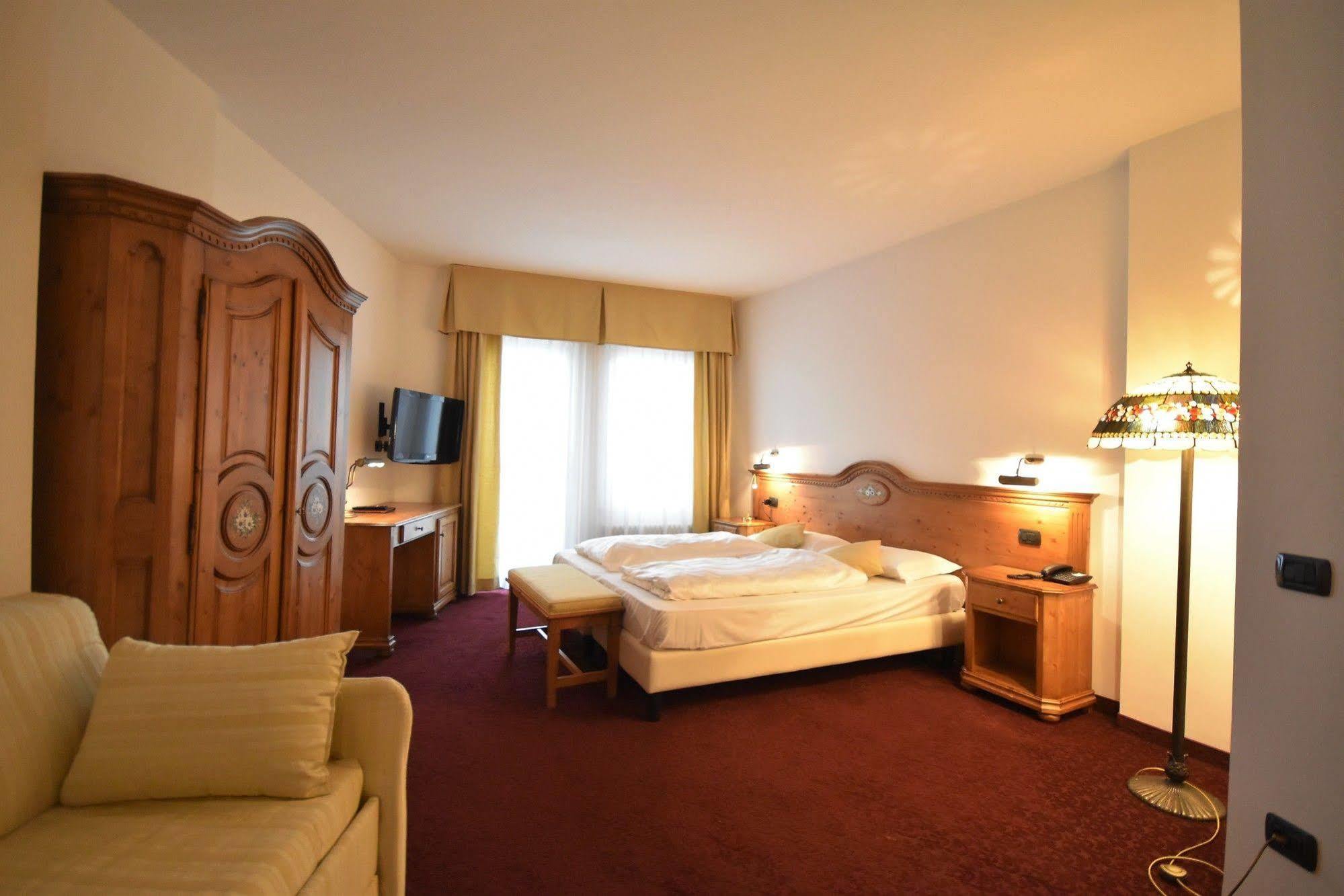 Folgaria Post Hotel Esterno foto