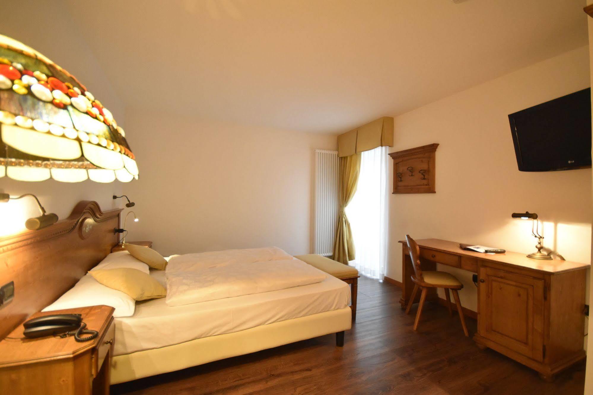 Folgaria Post Hotel Esterno foto
