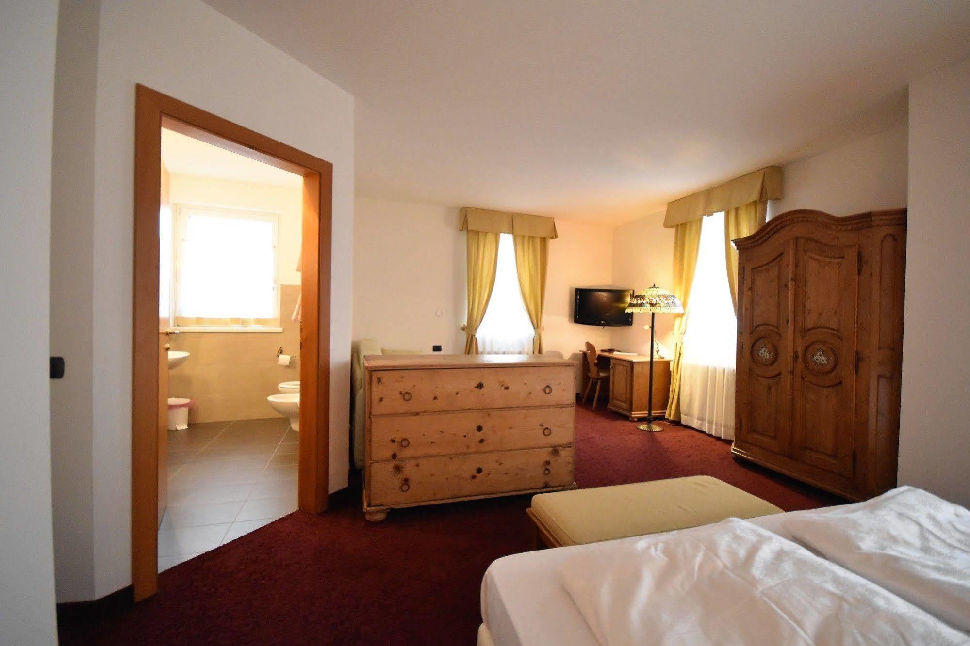 Folgaria Post Hotel Esterno foto