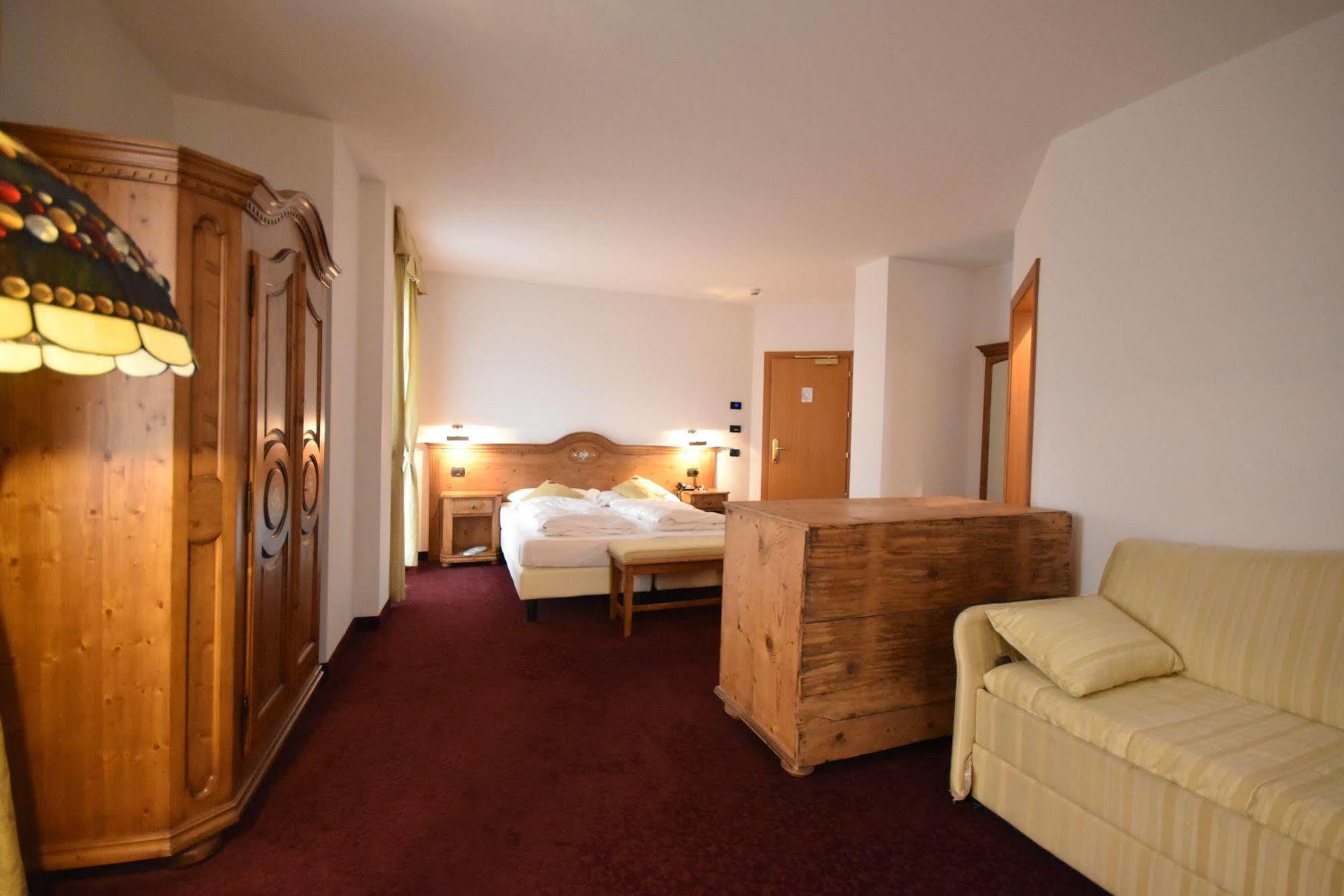Folgaria Post Hotel Esterno foto