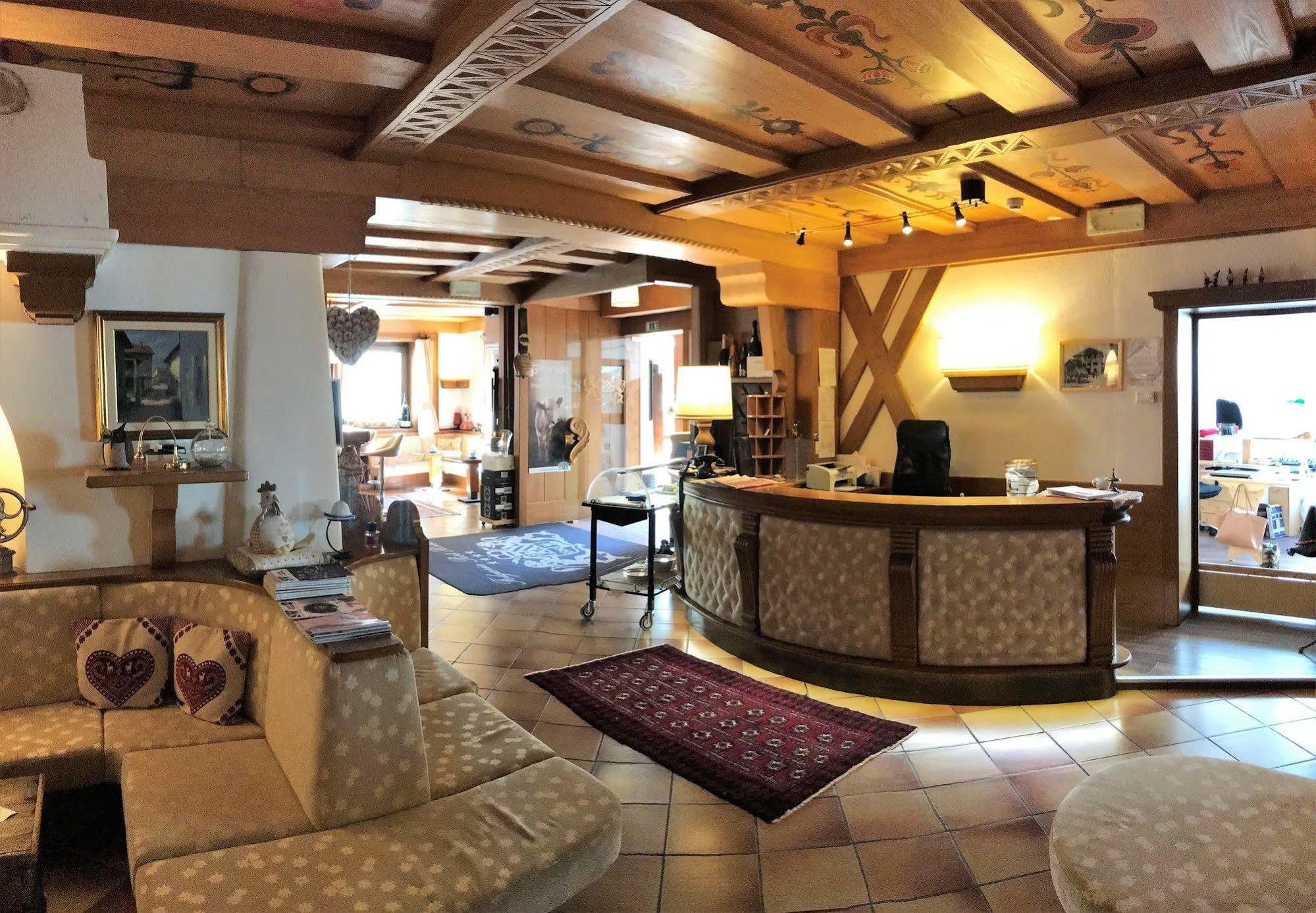 Folgaria Post Hotel Esterno foto